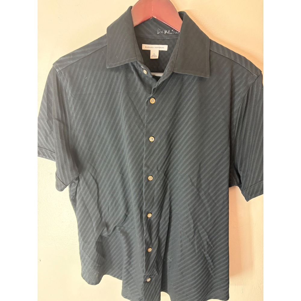 Banana Republic Mens Black Diagonal Textured Stripe Short Sleeve Button Down L